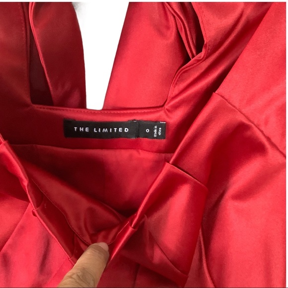 THE LIMITED Red Satin Tie Back Body Con Dress - Picture 5 of 11